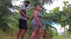 Latincurvyredhead: Šukám v parku s mým sousedem