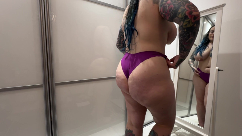ElizabethsLingerie: Çok renkli tanga külotu deniyor