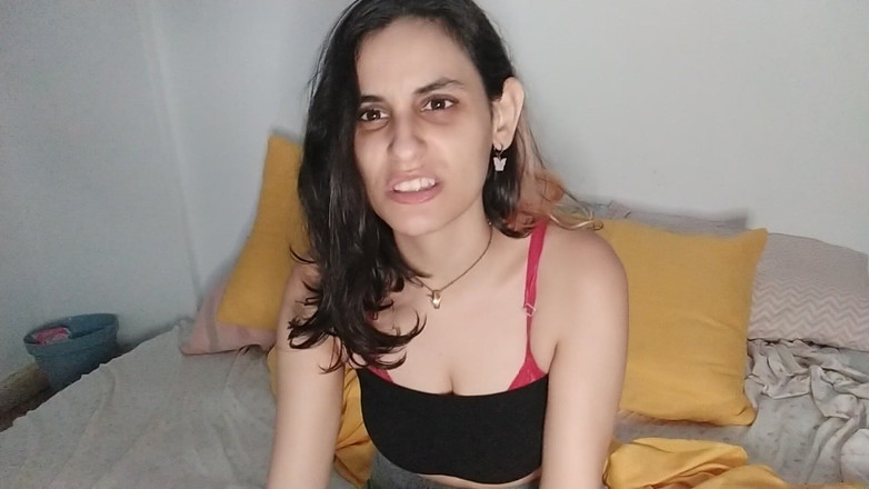 Ms Candy Bunny: Handjob pembantu rumah