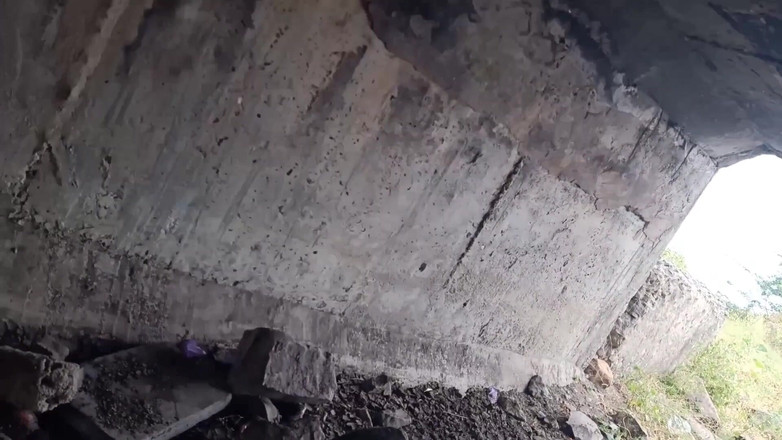 Desi village sex: Spoorbrug