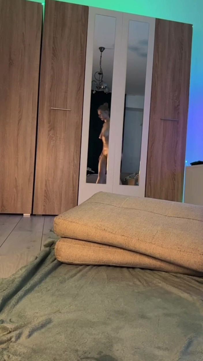JuiceLussie: Squirting Crazy Anal Fuck