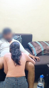 Video abang ipar dan adik ipar Desi India panas