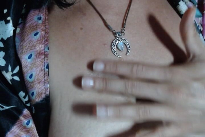 Goddess Maya: Tante seksi lagi asik solo