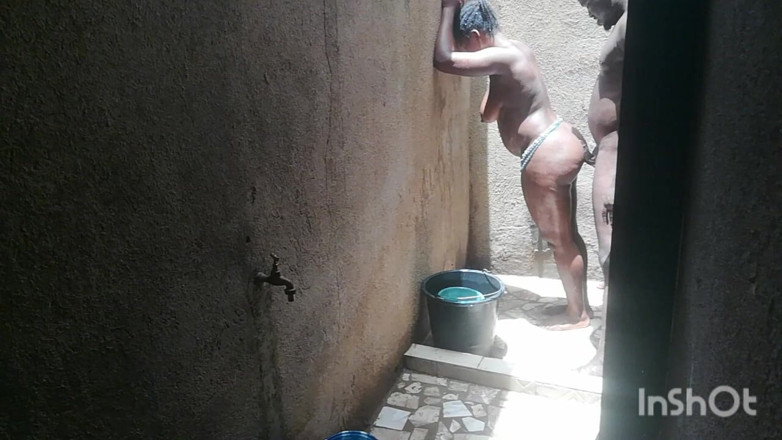 Pornsexlive: der Geschmack vom liebesspiel unter der dusche ist besser. deshalb...