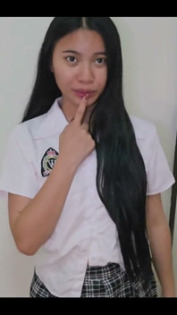 A 18yrold Girl Always Seek Mens Attention