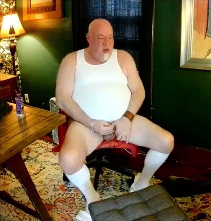 beardaddychub: Bear Stepdaddy Chub Shoots While Jerking in Jock