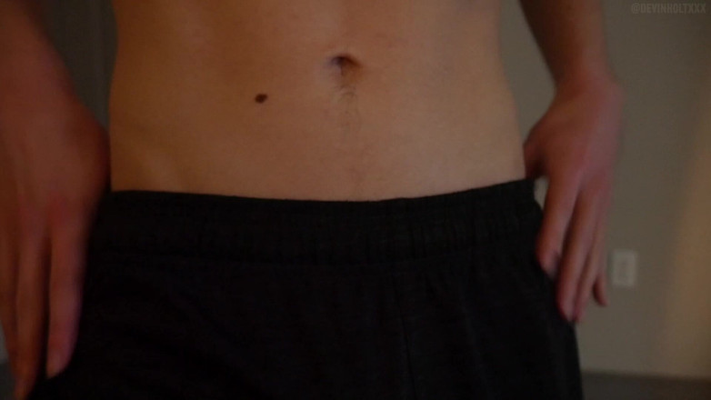 Devin Holt: Io e te mi sego insieme pov asmr