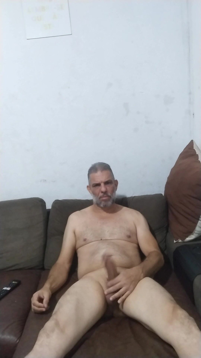 Carmona's father: Корона трахается, чтобы кончить