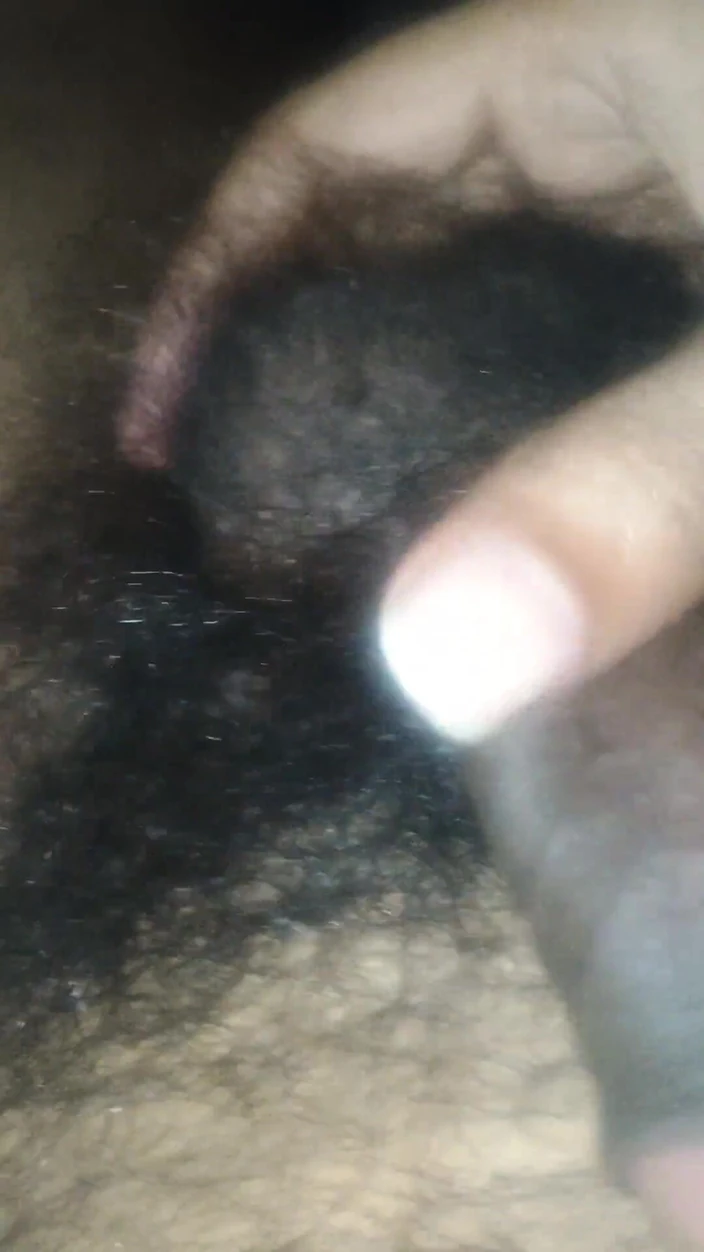 Hot_bobby: A Big Cock Daddy Masterbate