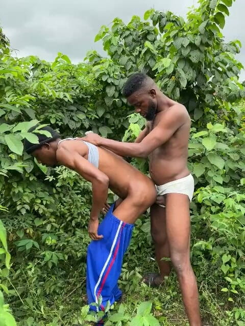 Honeyslim: Fucking Wth My New Guy in Bush