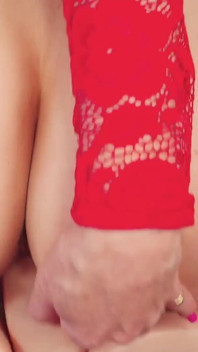 Duas milfs gostosas cavalgam Johnny Torso