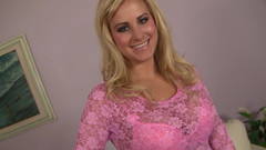 Night wank: Lakomá po 27 cm velké černé péro