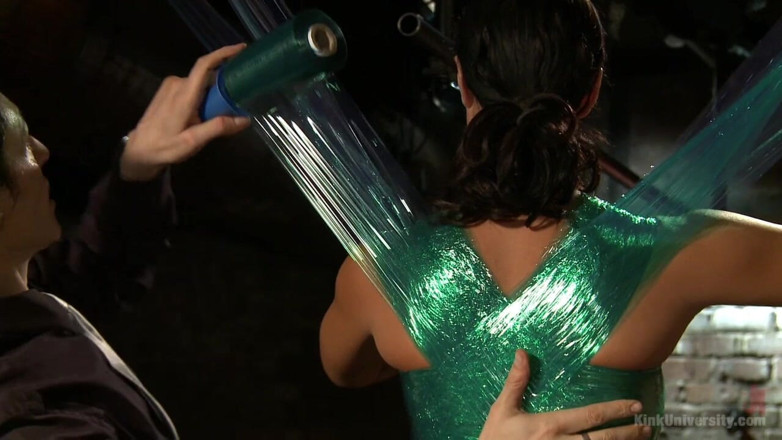 Kink University: Bungkus plastik suspension