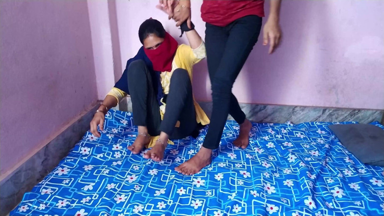 HousewifeGeeta: Fick freundin des freundes mit freund - echter dreier