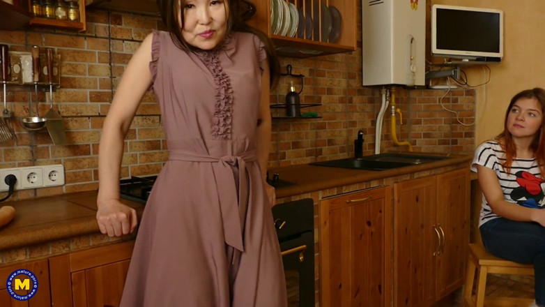 Mature NL: Hot babe Renata Fox is in for Asian Milf Lady...