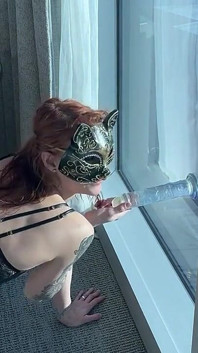 Sky Kitty o ia la ambele capete!