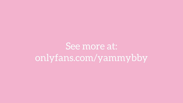 Yammybby: Showing My Tight Pussy