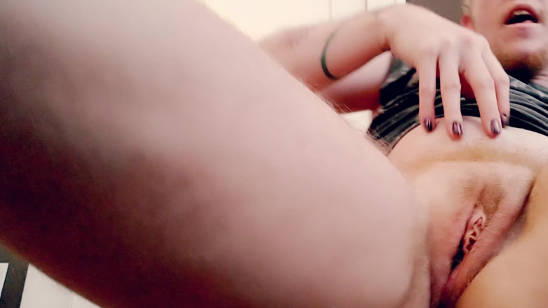 GregoreErotic: Kontschuddende spanker masturbator