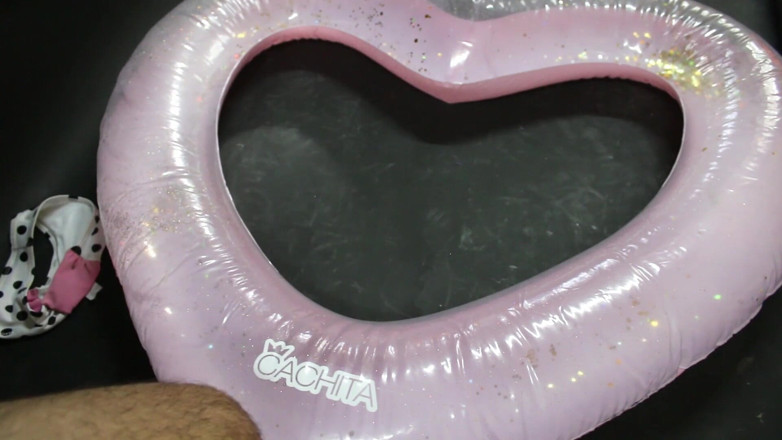 Inflatable Lovers: Şişme kalp