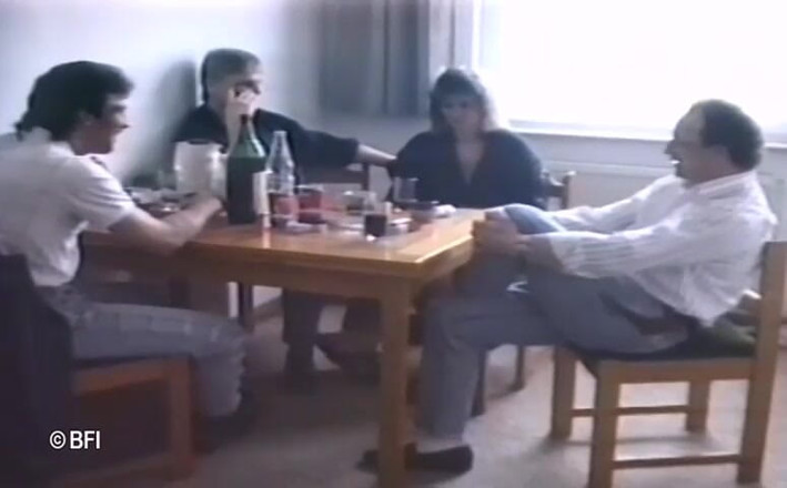 Battle of the asses and pussies: Vintage orgie neukpartij met sexy meiden