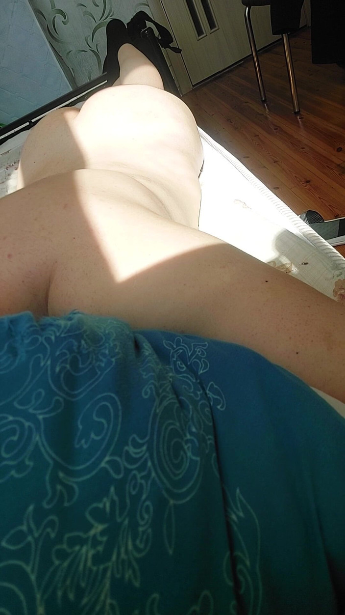 Kitty_Cross: Pretty Blonde Natural Body of Cute Sissy White Femboy Feminine...