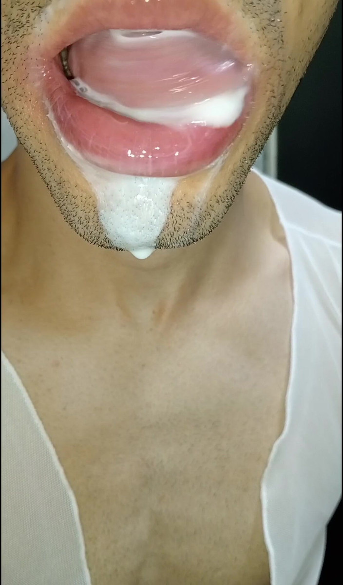 Rey rey: Língua longa, língua, eu quero porra na minha boca, fitness...