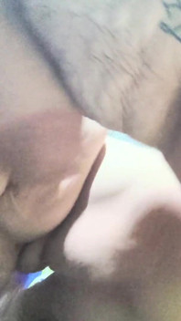 그녀는 그 자지를 타고 선교사가 너무 섹시해