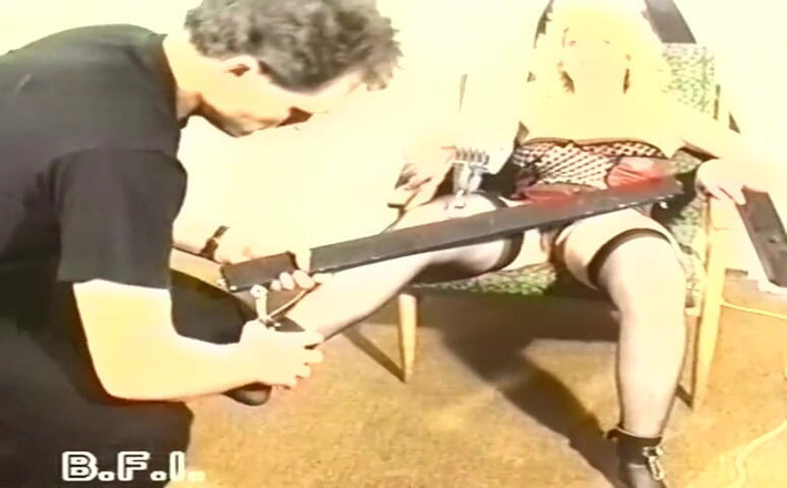 Slave Seks: Bent by Stepbrother in law