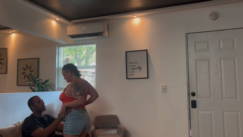 Quinn Marie: 我的继子朋友内射我