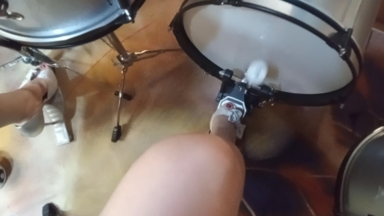 Mois Fantasys: Drumming in High Heels