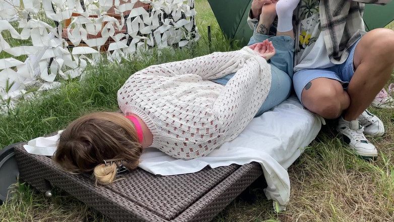 HotPrincessUA: Blondie capturada: boca amordaçada e com cócegas