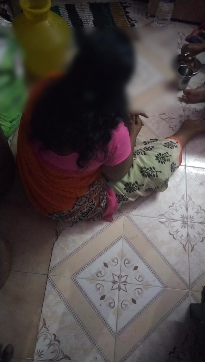 Tamil lesbian: Tamilă vorbind murdar despre sex