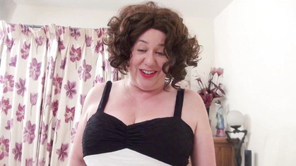 Dirty Doctors Clips - Solo Mature Playtime: Pakaian hitam dan putih