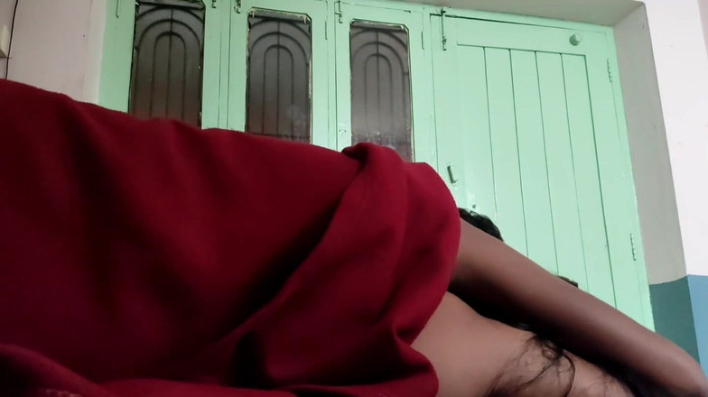 Hindiaudioadda1: 이불 아래에서 애널 섹스