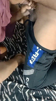 Neue meine sexy figur bhabhi wird von ihrem frechen Devar hart gefickt