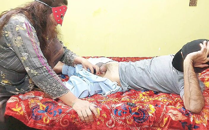 Pakistani CoupleX: Schwiegervater der indischen schwiegertochter hat penis raus, Hindi Audio