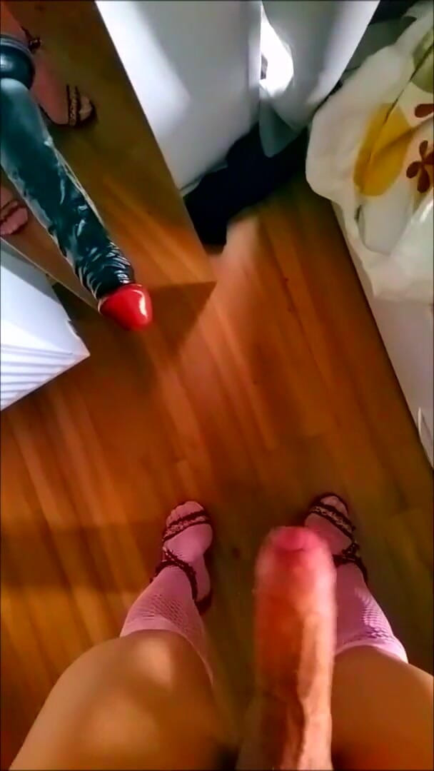KittyHot: Sissy kitty, riesiger schwanz, beule