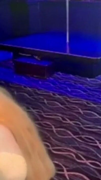 Bop toket besar menangkap 2 beban di klub striptis