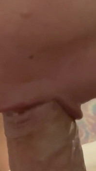 Mencuba sesuatu rakaman dekat blowjob baru dan pancutan ke dalam mulut saya dan sudah tentu saya sentiasa menelan setiap titisan terakhir!