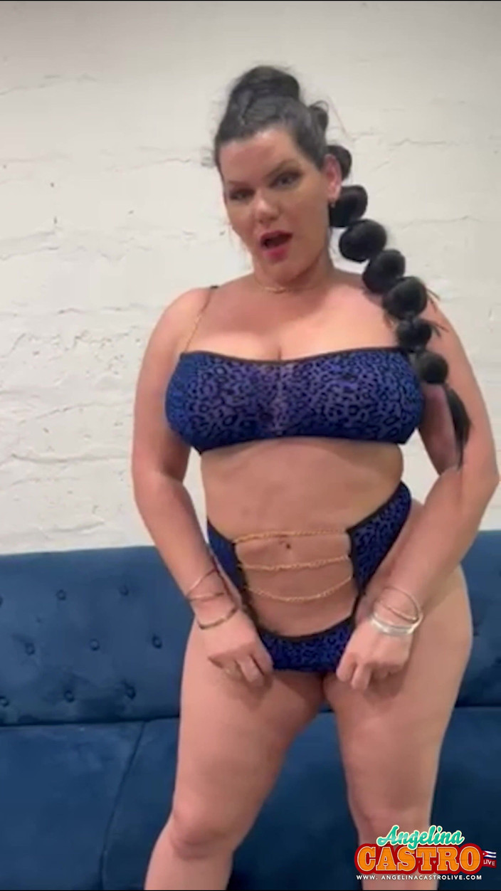 Angelina Castro: Angelina castro stai fottutamente pronto a venire come non hai...
