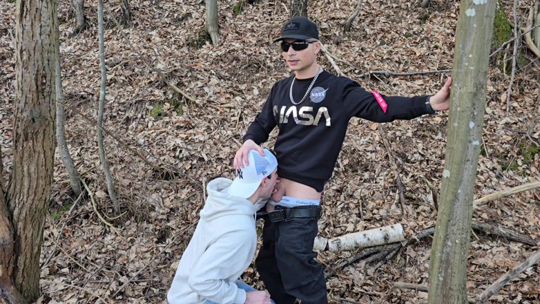 boyzxy212: Outdoor Sex in the Woods with My Gay Slut - He...