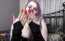 Mxtress Valleycat: Lichie destrozando con mis uñas largas cambian de color