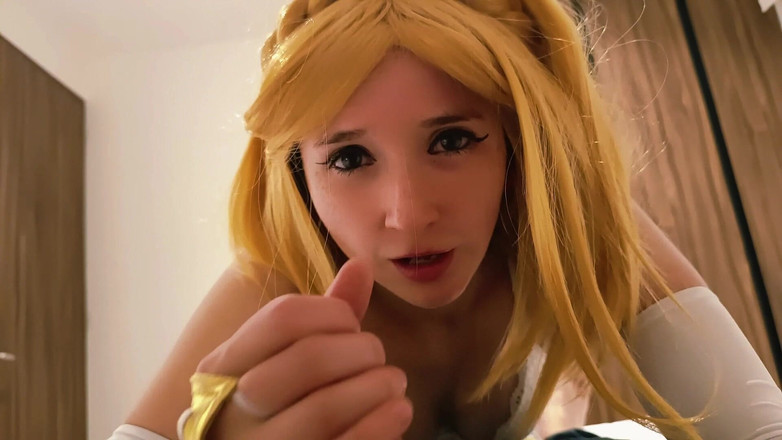 Candy Camille: Zelda este atât de excitată, încât are nevoie de spermă pe...