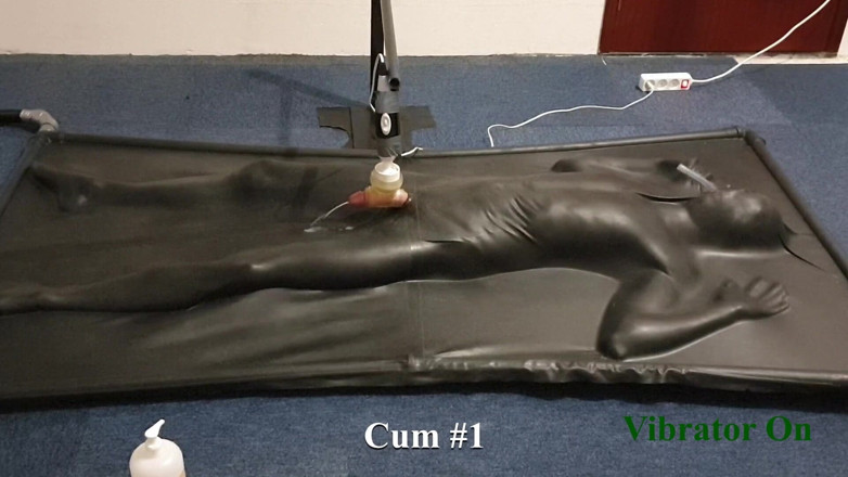 NL Milking: Mulsă de un vibrator controlat în pat cu vacbed