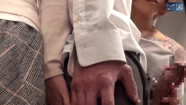 Lust lab: Tentación de autobús lleno - rodeado de mujeres casadas que le...