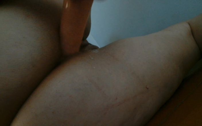 Bellaboo: Saftige mit sperma getränkte muschi spielt