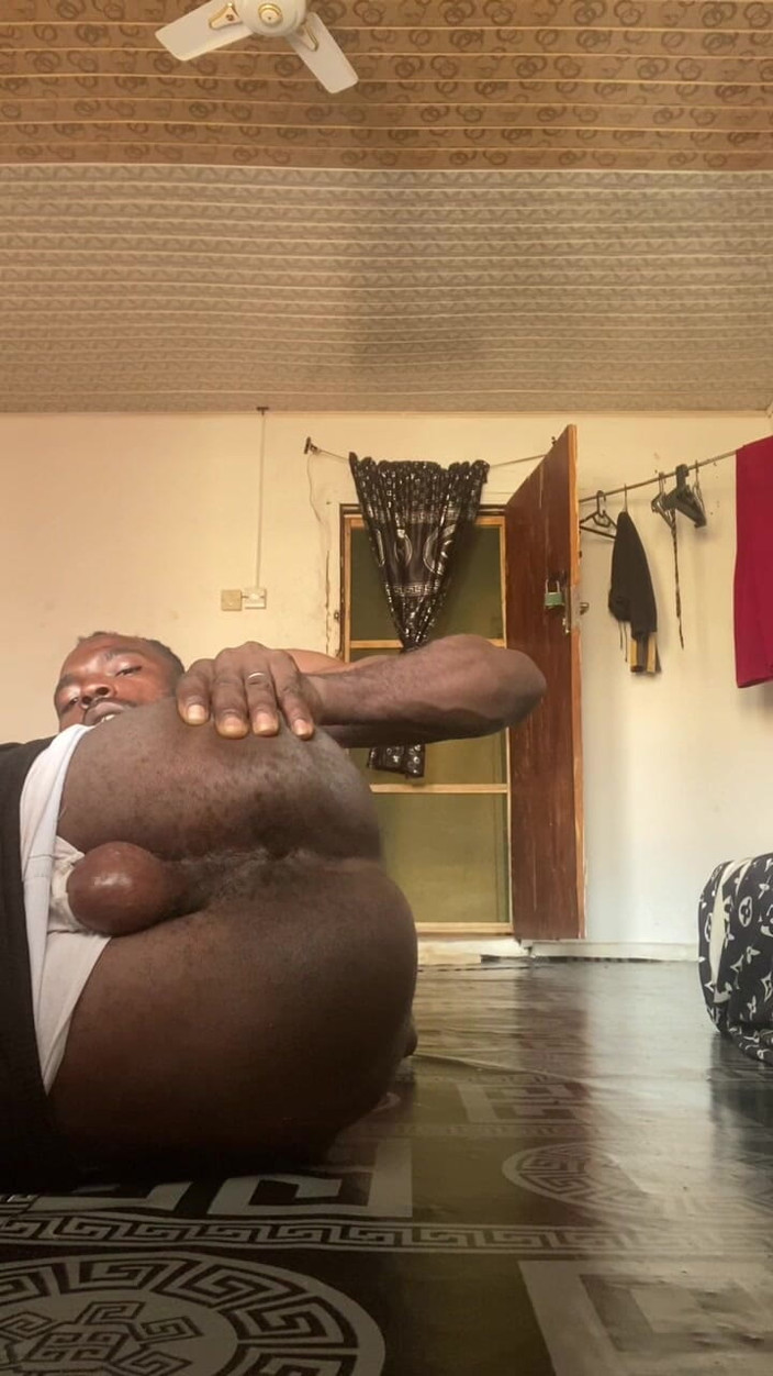 Bigmigh: सौतेले पिता की प्यारी गांड