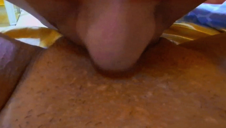 OpheliaV: Amateur, chupando el coño de la puta caliente que se...