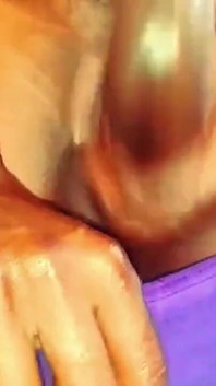 Omg! Canavar yarak bunu yaptığına inanamıyorum! Büyük yarakla mastürbasyon büyük yarak mastürbasyonu büyük zenci yarağı