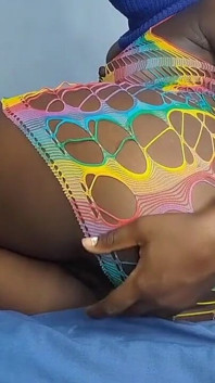 Sexy hijastra jugando con su apretado coño